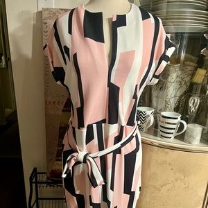 Trendy Pink and Black Geometric Mini Dress
